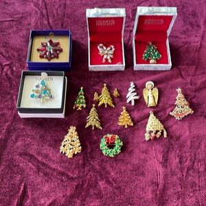 Vintage colorful Christmas Pins lot of 14